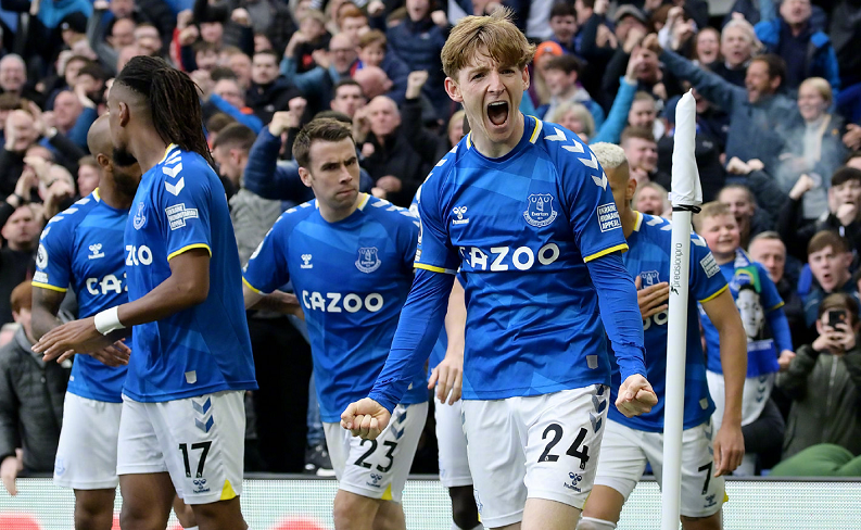 劳塔罗2025年12场欧冠进12球，欧冠主场连续5场破门（劳塔罗2025年欧冠12场轰12球，欧冠主场已连续5战破门）