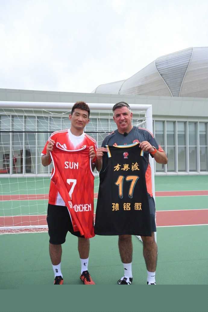 一场比赛，彻底翻身（一战逆袭，改写命运）